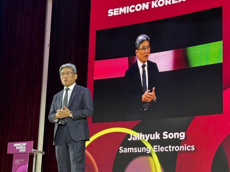 Song Jai-hyuk, giám đốc công nghệ của bộ phận chip nhớ Samsung Electronics, có bài phát biểu quan trọng tại SEMICON Korea 2025 tại COEX ở phía nam Seoul