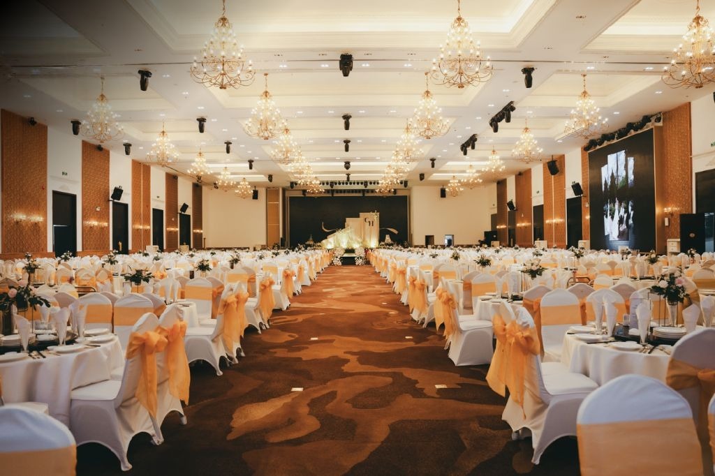 led tiệc cưới