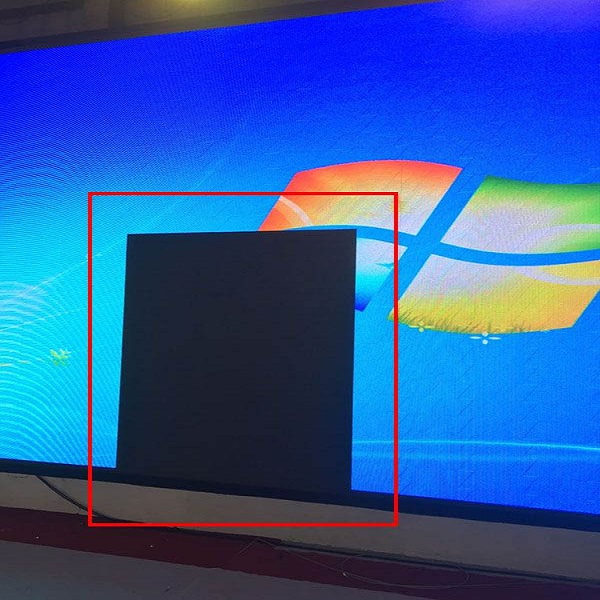 màn hình hiển thị một hoặc nhiều ô đen trên màn hình LED